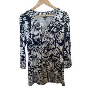 Tommy Bahama V-Neck LightWeight Shirt